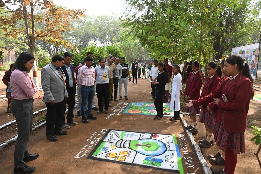 नंदिनी खदान में आठवें खदान पर्यावरण एवं खनिज संरक्षण सप्ताह का आयोजन...