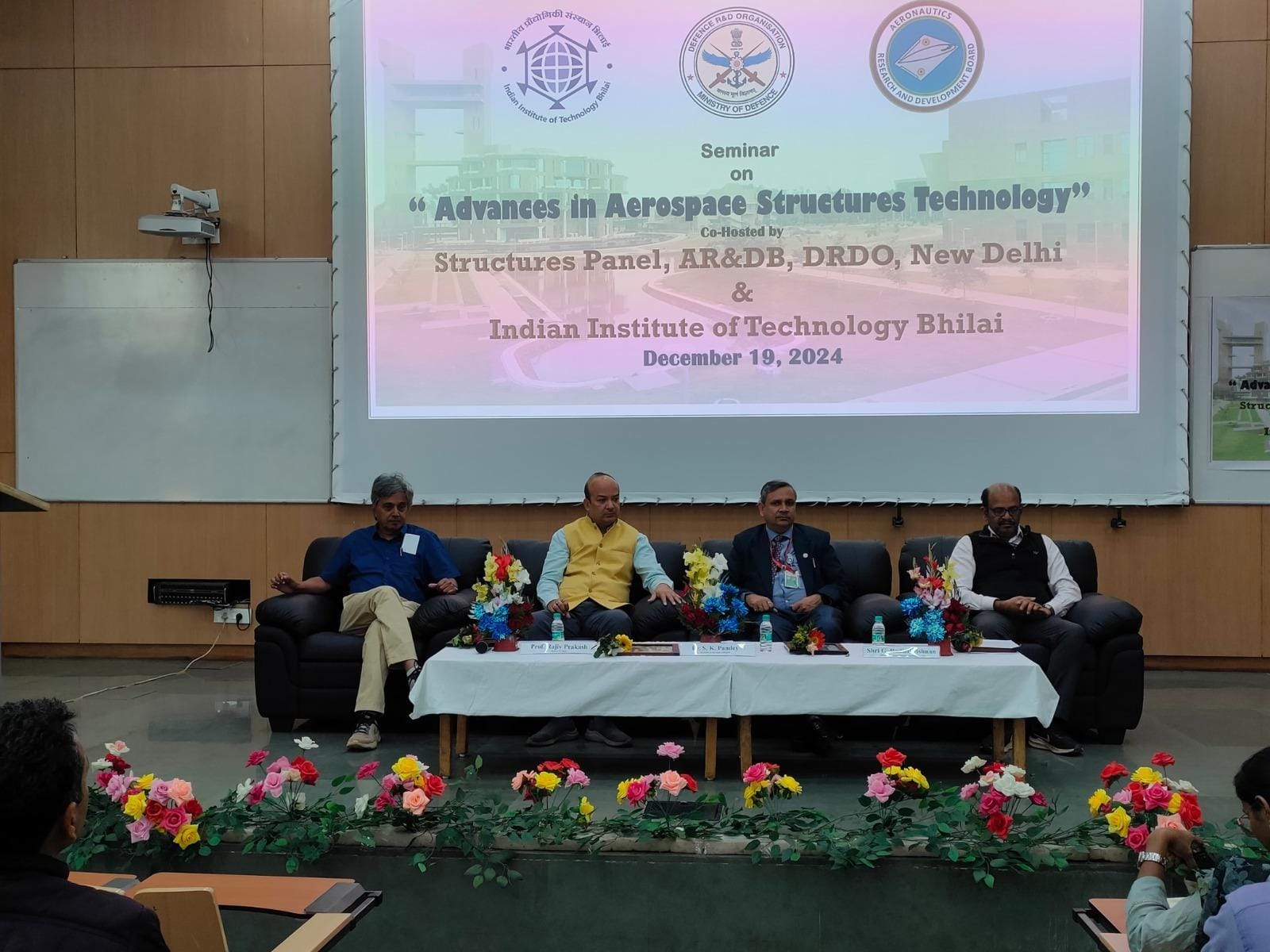 आईआईटी भिलाई में एयरोस्पेस स्ट्रक्चर्स टेक्नोलॉजी पर एक दिवसीय संगोष्ठी का आयोजन... 2 आईआईटी भिलाई में एयरोस्पेस स्ट्रक्चर्स टेक्नोलॉजी पर एक दिवसीय संगोष्ठी का आयोजन...