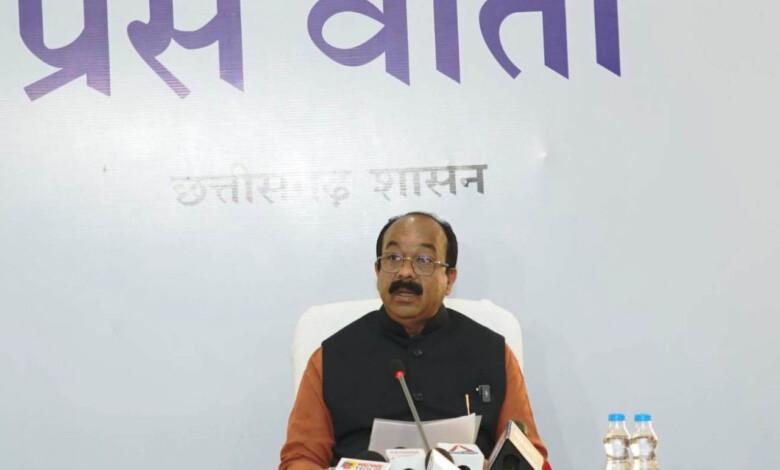 उप मुख्यमंत्री अरुण साव ने कैबिनेट की बैठक में लिए गए निर्णयों की जानकारी दी... 3 उप मुख्यमंत्री अरुण साव ने कैबिनेट की बैठक में लिए गए निर्णयों की जानकारी दी...
