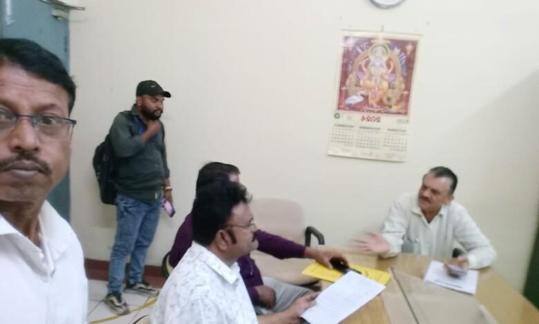 जे.पी.सीमेंट को 7 करोड़ 82 लाख संपत्तिकर जमा नहीं करने पर कुर्की वारंट जारी... 5 जे.पी.सीमेंट को 7 करोड़ 82 लाख संपत्तिकर जमा नहीं करने पर कुर्की वारंट जारी...