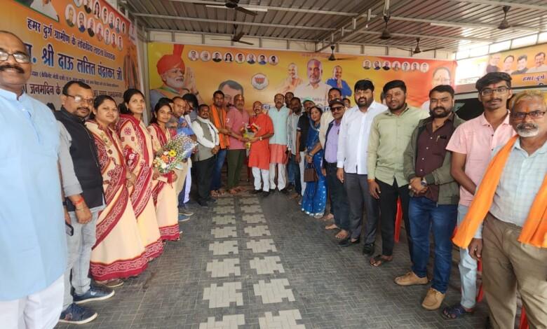 दुर्ग ग्रामीण विधायक ललित चंद्राकर ने भारतीय जनता पार्टी, जिला दुर्ग के नवनिर्वाचित अध्यक्ष सुरेंद्र कौशिक को दी हार्दिक शुभकामनाएं और अनंत बधाई...