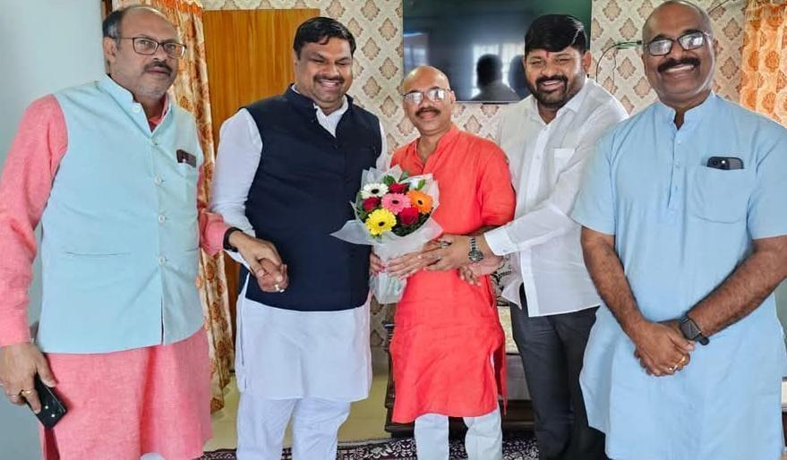 नवनिर्वाचित भाजपा जिला अध्यक्ष सुरेंद्र कौशिक ने वरिष्ठ नेताओं से की भेंट...