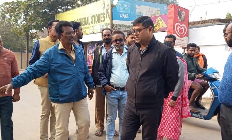 खुर्सीपार में शिवरेज पाइपलाइन बिछाने का कार्य सबके सहयोग से ही पूर्ण होगा आयुक्त.. 1 खुर्सीपार में शिवरेज पाइपलाइन बिछाने का कार्य सबके सहयोग से ही पूर्ण होगा आयुक्त..