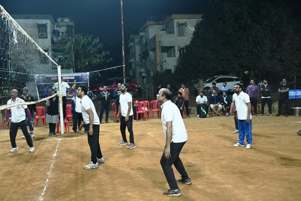 सिंटर प्लांट्स और स्टील मेल्टिंग शॉप-3 के मुख्य महाप्रबंधकों के बीच मैत्रीपूर्ण वॉलीबॉल मैच का आयोजन...