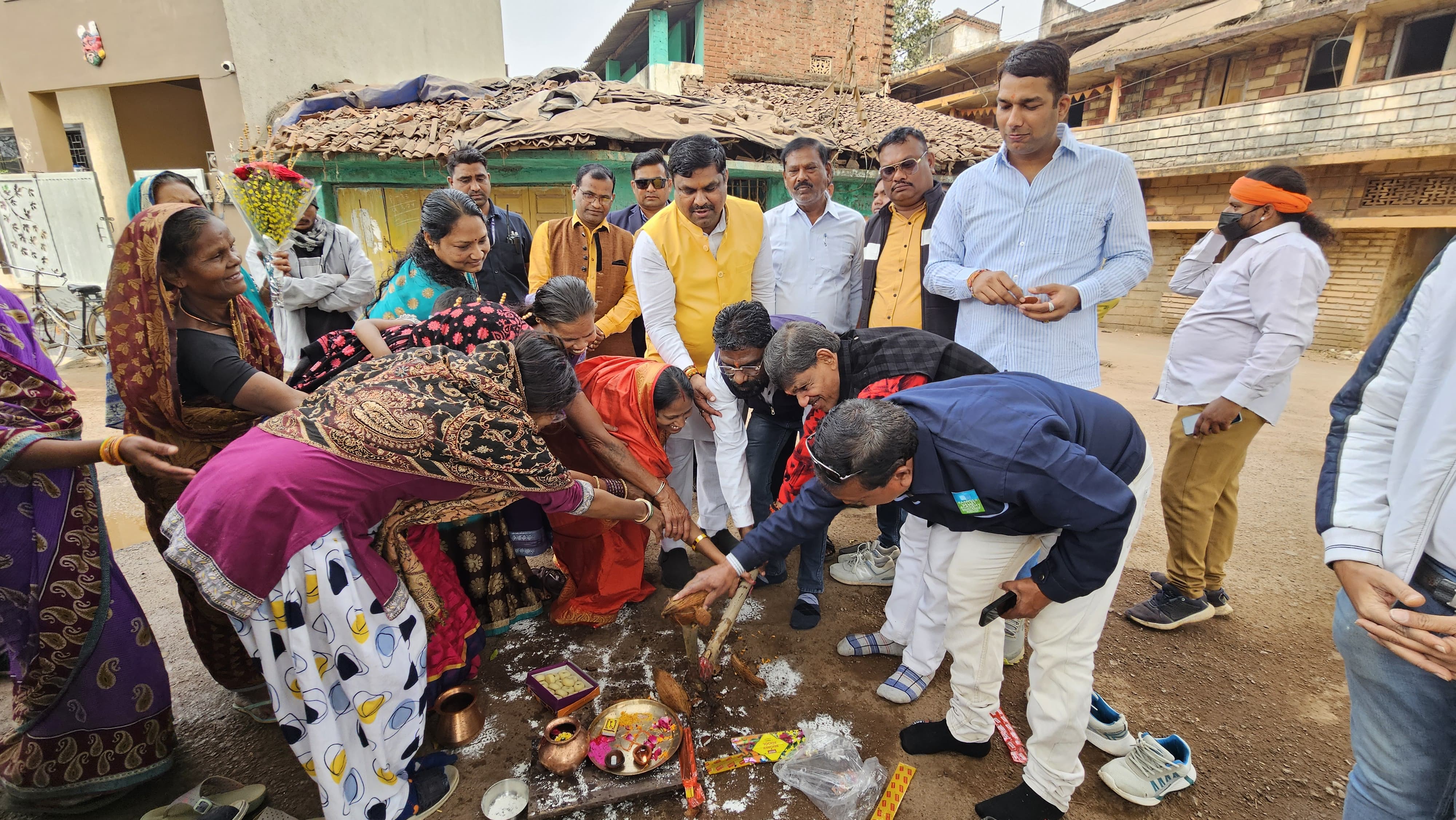 वार्ड 19 व 21 में डोमशेड और वार्ड 22 में सामुदायिक भवन की सौगात, विधायक गजेन्द्र यादव ने किया भूमिपूजन...