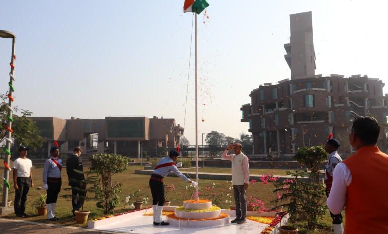 आईआईटी भिलाई ने 76वां गणतंत्र दिवस मनाया... 3 आईआईटी भिलाई ने 76वां गणतंत्र दिवस मनाया...