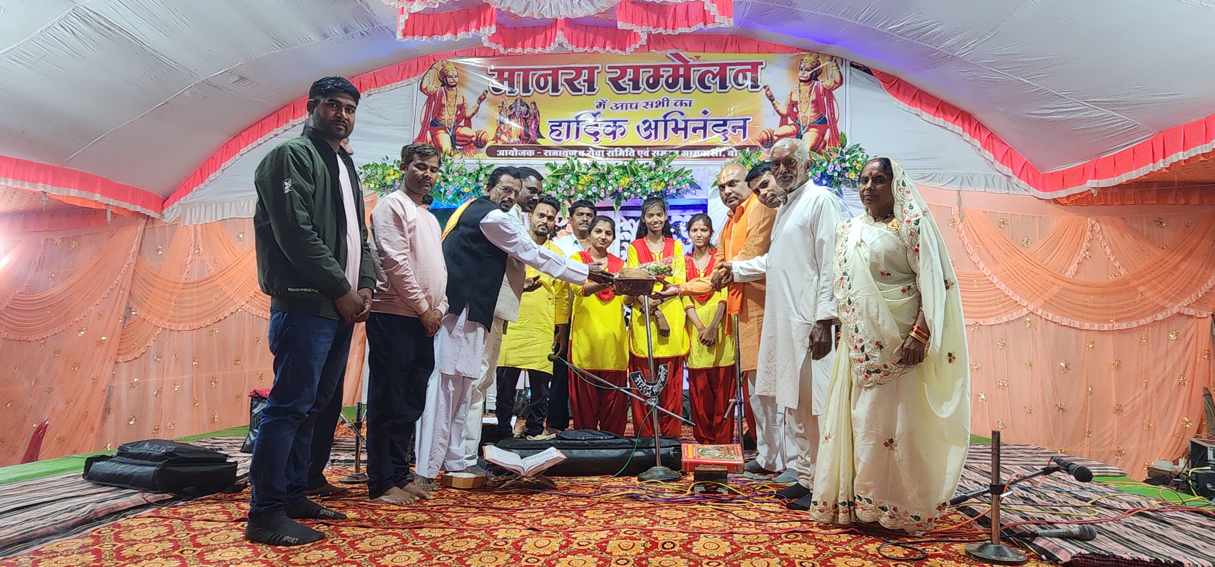 उतई नगर पंचायत अध्यक्ष व पार्षद के नामांकन दाखिला में पहुंचे दुर्ग ग्रामीण विधायक ललित चंद्राकर...