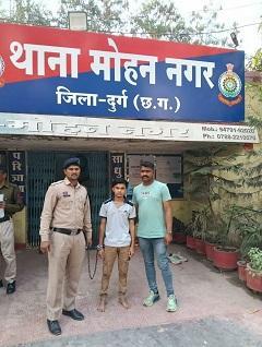 मोहन नगर पुलिस की त्वरित कार्रवाई: हत्या के प्रयास में आरोपी सहित 5 अपचारी बालक गिरफ्तार... 1 मोहन नगर पुलिस की त्वरित कार्रवाई: हत्या के प्रयास में आरोपी सहित 5 अपचारी बालक गिरफ्तार...