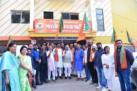 दिल्ली जीत का जश्न मनाकर दुर्ग जिला भाजपा कार्यकर्ताओं ने दुर्ग की सभी 6 नगरीय निकाय जीतने का लिया संकल्प.... 1 दिल्ली जीत का जश्न मनाकर दुर्ग जिला भाजपा कार्यकर्ताओं ने दुर्ग की सभी 6 नगरीय निकाय जीतने का लिया संकल्प....