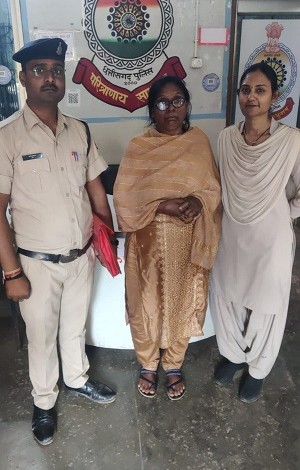 फर्जी दस्तावेजों से एक ही जमीन को 7 बार बेचने वाला गिरोह गिरफ्तार! स्मृतिनगर पुलिस का बड़ा खुलासा.... 1 फर्जी दस्तावेजों से एक ही जमीन को 7 बार बेचने वाला गिरोह गिरफ्तार! स्मृतिनगर पुलिस का बड़ा खुलासा....