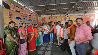 विजयी प्रत्याशियों ने दुर्ग ग्रामीण विधायक ललित चंद्राकर से लिया आशीर्वाद 1 विजयी प्रत्याशियों ने दुर्ग ग्रामीण विधायक ललित चंद्राकर से लिया आशीर्वाद