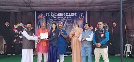 ज्ञान जहां से प्राप्त करते हैं उनका सदैव सम्मान करें क्योंकि ज्ञान अंधकार को दूर करता है विधायक ललित 1 ज्ञान जहां से प्राप्त करते हैं उनका सदैव सम्मान करें क्योंकि ज्ञान अंधकार को दूर करता है विधायक ललित