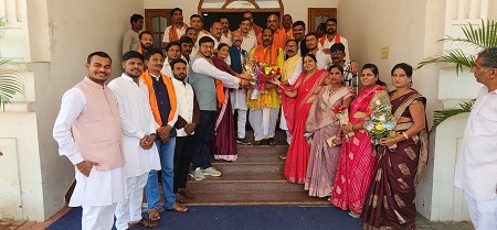 जिला भाजपा अध्यक्ष सुरेंद्र कौशिक के नेतृत्व में दुर्ग जिले के निर्वाचित नगरीय निकाय जनप्रतिनिधियों ने क्षेत्रीय संगठन महामंत्री और प्रदेश संगठन महामंत्री की मुलाकात 3 जिला भाजपा अध्यक्ष सुरेंद्र कौशिक के नेतृत्व में दुर्ग जिले के निर्वाचित नगरीय निकाय जनप्रतिनिधियों ने क्षेत्रीय संगठन महामंत्री और प्रदेश संगठन महामंत्री की मुलाकात