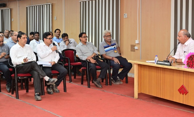भिलाई इस्पात संयंत्र में सुरक्षा जागरूकता हेतु बैठक, दुर्घटनाओं की रोकथाम पर जोर” 3 भिलाई इस्पात संयंत्र में सुरक्षा जागरूकता हेतु बैठक, दुर्घटनाओं की रोकथाम पर जोर”