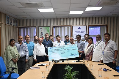 सेवा सदस्यों के दुर्घटनाजनित निधन के लिए 01 मार्च 2025 से 30 लाख रुपये का बीमा कवरेज.... 1 सेवा सदस्यों के दुर्घटनाजनित निधन के लिए 01 मार्च 2025 से 30 लाख रुपये का बीमा कवरेज....