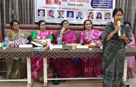 भारती कॉलेज शिकसा महोत्सव में आज वार्षिक कैलेंडर का महापौर अलका बाघमार ने किया विमोचन
