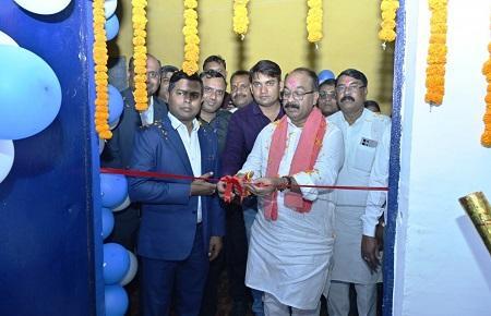 उप मुख्यमंत्री अरुण साव ने 28 स्कूलों में स्मार्ट क्लास-रूम का किया शुभारंभ 7 उप मुख्यमंत्री अरुण साव ने 28 स्कूलों में स्मार्ट क्लास-रूम का किया शुभारंभ