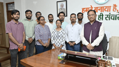 मुख्यमंत्री से सौजन्य मुलाकात के बाद बीएड प्रशिक्षित बर्खास्त सहायक शिक्षकों ने आंदोलन समाप्ति की घोषणा की...