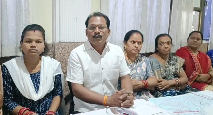 मेरे नेता और मेरी छवि खराब करने वालों पर करूंगा कानूनी कार्यवाही- निरंजन बिसाई 1 मेरे नेता और मेरी छवि खराब करने वालों पर करूंगा कानूनी कार्यवाही- निरंजन बिसाई