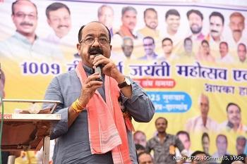 कर्मा जयंती महोत्सव एवं सम्मान समारोह में शामिल हुए उप मुख्यमंत्री अरुण साव... 1 कर्मा जयंती महोत्सव एवं सम्मान समारोह में शामिल हुए उप मुख्यमंत्री अरुण साव...
