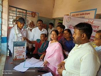 महापौर अलका बाघमार पहुँची सुशासन तिहार में काउंटर, लोगो को किया फार्म वितरण... 1 महापौर अलका बाघमार पहुँची सुशासन तिहार में काउंटर, लोगो को किया फार्म वितरण...