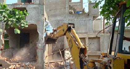 खुर्सीपार क्षेत्र में शिवरेज लाइन के ऊपर अतिक्रमण को हटाया गया... 1 खुर्सीपार क्षेत्र में शिवरेज लाइन के ऊपर अतिक्रमण को हटाया गया...