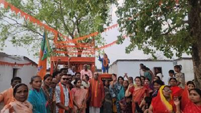 दुर्ग ग्रामीण विधायक ललित चंद्राकर ने डॉ भीम राव अम्बेडकर जन्म जयंती पर नमन कर पुष्पांजलि अर्पित किया... 1 दुर्ग ग्रामीण विधायक ललित चंद्राकर ने डॉ भीम राव अम्बेडकर जन्म जयंती पर नमन कर पुष्पांजलि अर्पित किया...