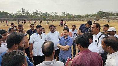 रविशंकर स्टेडियम को विकसित करने बीसीसीआई अब मैदान में, विधायक ने कलेक्टर और प्रशासनिक अधिकारीयों के साथ स्थल निरिक्षण... 1 रविशंकर स्टेडियम को विकसित करने बीसीसीआई अब मैदान में, विधायक ने कलेक्टर और प्रशासनिक अधिकारीयों के साथ स्थल निरिक्षण...