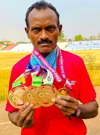 दिल्ली मैराथनों में भिलाई के ‘मिल्खा सिंह’ भागवत राम नेताम ने लहराया परचम, छत्तीसगढ़ व सेल-भिलाई इस्पात संयंत्र का बढ़ाया मान... 1 दिल्ली मैराथनों में भिलाई के ‘मिल्खा सिंह’ भागवत राम नेताम ने लहराया परचम, छत्तीसगढ़ व सेल-भिलाई इस्पात संयंत्र का बढ़ाया मान...