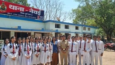 नेवई थाना का सराहनीय प्रयास: बच्चों को पुलिस कार्यप्रणाली से कराया गया रूबरू...