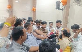 आदित्यवाहिनी ने फर्जी शंकराचार्य के छत्तीसगढ़ आगमन पर रोक लगाने की मांग की, कलेक्टर-एसपी को सौंपा ज्ञापन...