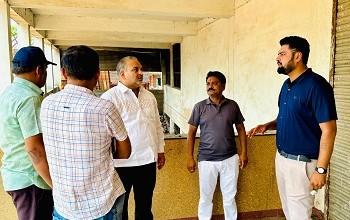बाजार व राजस्व प्रभारी चंद्रशेखर चन्द्राकर ने अधिकारियों के साथ किया गंजमण्डी व्यवसायिक परिसर का औचक निरीक्षण...