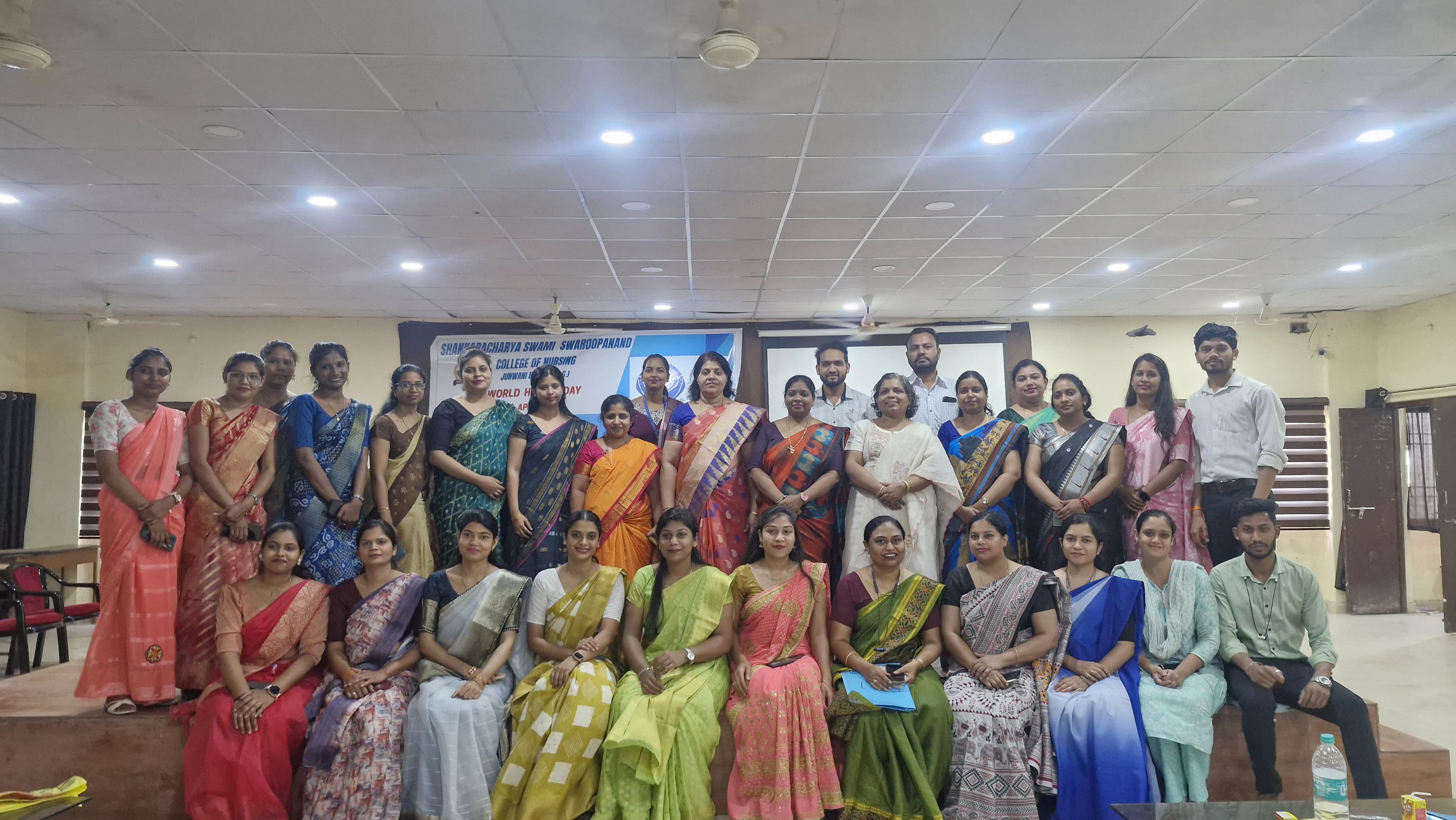 शंकराचार्य स्वामी स्वरूपानंद कॉलेज ऑफ नर्सिंग में मनाया गया विश्व स्वास्थ्य दिवस...