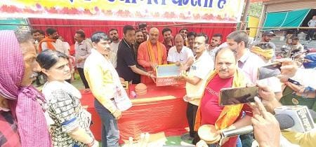 जन समर्पण सेवा संस्था द्वारा कोटना एवं सकोरे का वितरण किया...