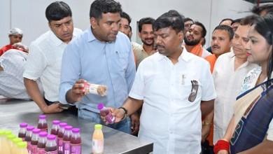 वन मंत्री श्री कश्यप ने किया केन्द्रीय प्रसंस्करण इकाई का निरीक्षण