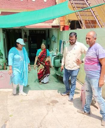 सुशासन तिहार 2025 में दर्ज शिकायत का निराकरण करने घर-घर पहुंच रहे है निगम के अधिकारी/कर्मचारी... 1 सुशासन तिहार 2025 में दर्ज शिकायत का निराकरण करने घर-घर पहुंच रहे है निगम के अधिकारी/कर्मचारी...
