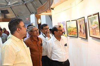 नेहरु आर्ट गैलरी में गौतम सील की चित्रकला प्रदर्शनी उद्घाटित... 1 नेहरु आर्ट गैलरी में गौतम सील की चित्रकला प्रदर्शनी उद्घाटित...