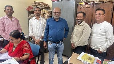 टीएसडी-जन्म मृत्यु अनुभाग के कर्मियों ने रिकॉर्ड संख्या में प्रमाण पत्र बनाकर किया प्रशंसनीय कार्य... 1 टीएसडी-जन्म मृत्यु अनुभाग के कर्मियों ने रिकॉर्ड संख्या में प्रमाण पत्र बनाकर किया प्रशंसनीय कार्य...