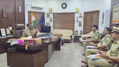 पुलिस महानिरीक्षक दुर्ग रेंज ने ली रेंज के पुलिस अधीक्षकों की बैठक, अपराध नियंत्रण, नागरिकों की सुनवाई और तकनीकी संसाधनों...