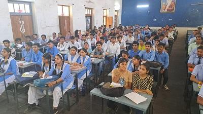 गर्मी व लू से बचाव के लिए प्रशासन की एडवाइजरी, लू लगने पर तुरंत क्या करें? स्वस्थ रहने के लिए जरूरी सावधानियां... 1 गर्मी व लू से बचाव के लिए प्रशासन की एडवाइजरी, लू लगने पर तुरंत क्या करें? स्वस्थ रहने के लिए जरूरी सावधानियां...