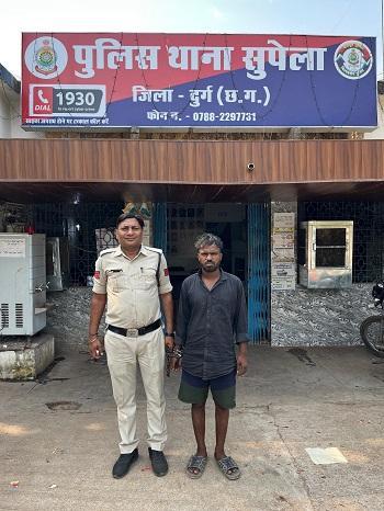थर्माकोल कटर से प्राणघातक हमला करने वाला आरोपी पुलिस की गिरफ्त में... 1 थर्माकोल कटर से प्राणघातक हमला करने वाला आरोपी पुलिस की गिरफ्त में...