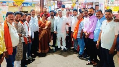 शहर के प्रथम नागरिक मेयर ने इंदिरा मार्केट से श्री शिवम मॉल तक टयूबलर नए पोल में लगी लाइट का किया शुभारंभ...