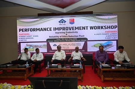 सिलिका रिडक्शन प्लांट के प्रदर्शन सुधार पर सेल-भिलाई इस्पात संयंत्र की दो दिवसीय कार्यशाला प्रारंभ... 1 सिलिका रिडक्शन प्लांट के प्रदर्शन सुधार पर सेल-भिलाई इस्पात संयंत्र की दो दिवसीय कार्यशाला प्रारंभ...