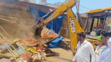 Bulldozer Action:पाँचवा दिन भी अतिक्रमण पर चला बुलडोजर,ध्वस्त किए गए दर्जनों से ज्यादा अतिक्रमण, कुछ व्यापारियों ने खुद ही हटाया सामान उठाने लगें....