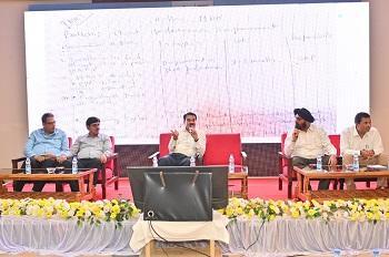 बीएसपी की प्रदर्शन सुधार कार्यशाला संपन्न, सिलिका रिडक्शन प्लांट की उत्पादकता वृद्धि हेतु कार्ययोजना निर्धारित... 1 बीएसपी की प्रदर्शन सुधार कार्यशाला संपन्न, सिलिका रिडक्शन प्लांट की उत्पादकता वृद्धि हेतु कार्ययोजना निर्धारित...