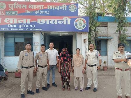 नशा मुक्ति अभियान के तहत् महिला आरोपी को किया गया गिरफ्तार... 1 नशा मुक्ति अभियान के तहत् महिला आरोपी को किया गया गिरफ्तार...