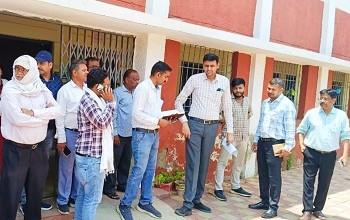 सुशासन तिहार 14 मई को स्वामी आत्मानंद उ.मा.वि.दीपक नगर में लगेंगे शिविर, आयुक्त ने शिविर स्थल में व्यवस्था के दिए निर्देश...