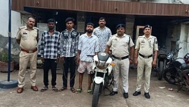 भय में डालकर चोरी करने की तैयारी के साथ आकर मोटर सायकल चोरी करने वाले आरोपी गिरफ्तार...