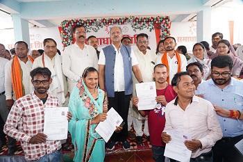 जनता को राहत पहुंचाने समाधान शिविर बना माध्यम: सांसद बृजमोहन अग्रवाल 1 जनता को राहत पहुंचाने समाधान शिविर बना माध्यम: सांसद बृजमोहन अग्रवाल