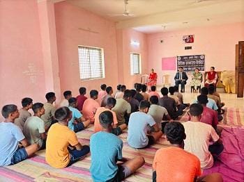 जिला विधिक सेवा प्राधिकरण दुर्ग के अध्यक्ष बाल संप्रेषण गृह, प्लेस ऑफ सेफ्टी एवं विशेष गृह का किया निरीक्षण...